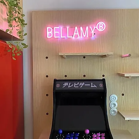 Bellamy شامونكس